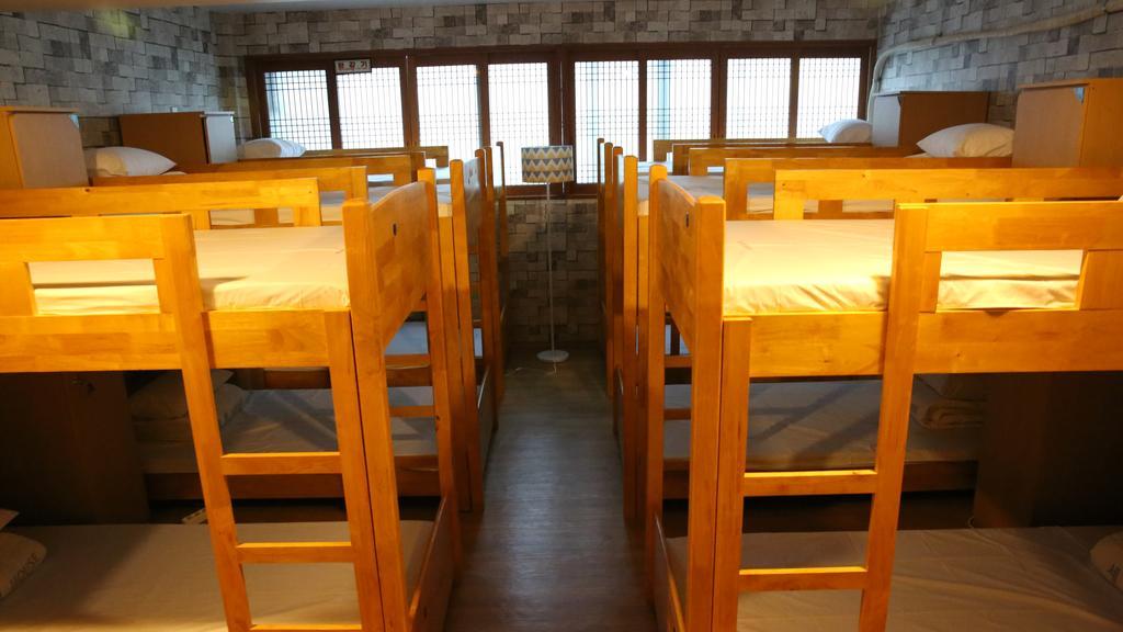Yes Guesthouse Пусан Экстерьер фото